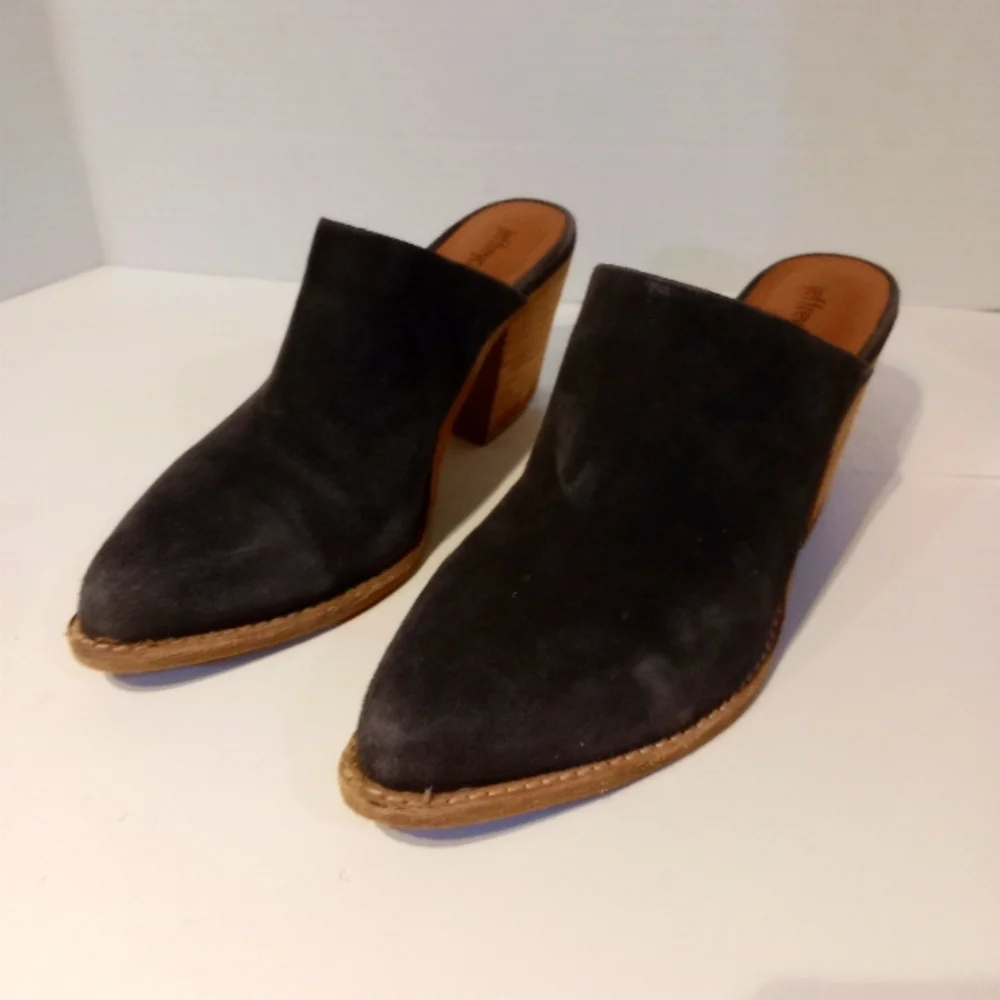 Jeffrey Campbell Black Mules with Wooden Heel - Picture 12 of 12